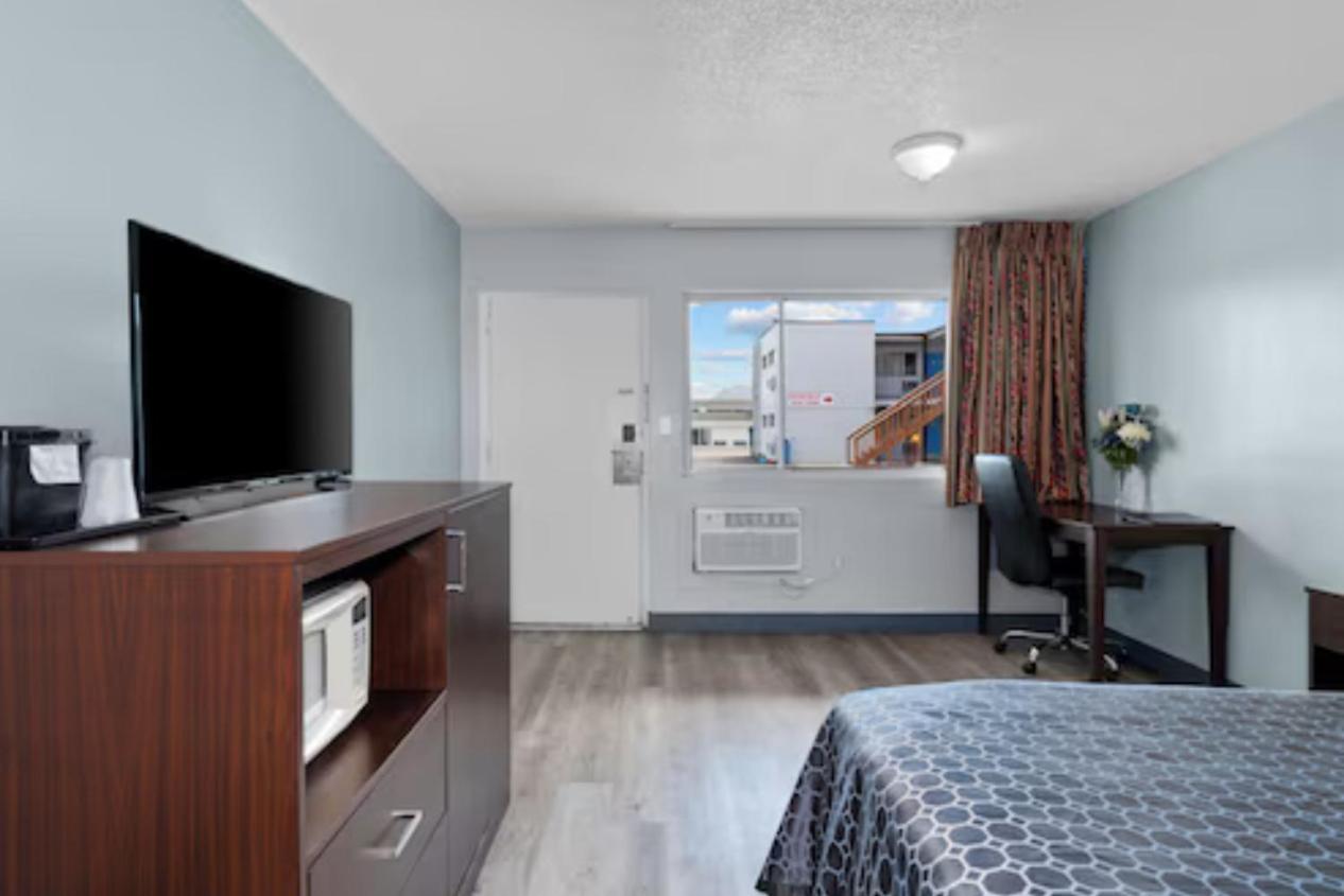 Holiday Lodge Wenatchee Exterior foto